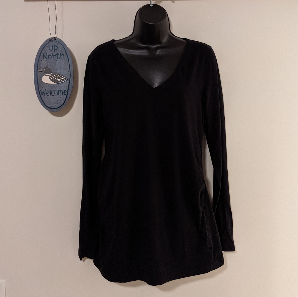 Black, long sleeved maternity v-neck